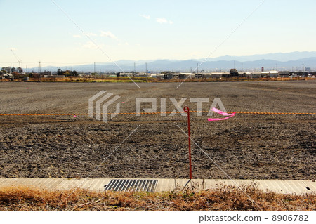 land 8906782