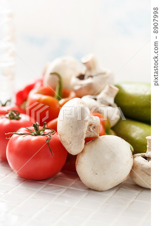 fresh vegetables 8907998