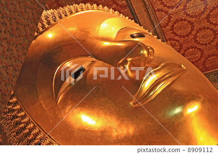 Reclining Buddha Image at Wat Pho Temple, Thailand 8909112