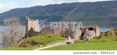 Urquhart Castle Ruin Panorama 8909129