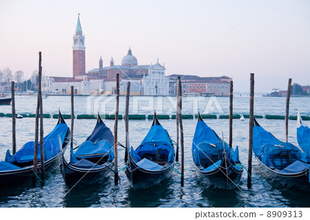 goldola boat parking in lagoo of grand canal Venice Italy 8909313