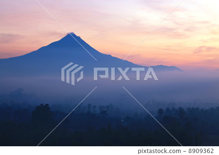 Mount Merapi Volcano Indonesia 8909362