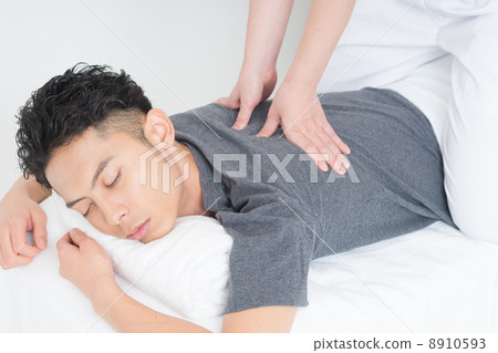 按摩 8910593