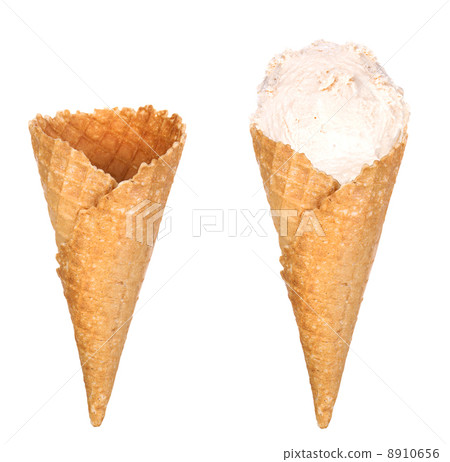 soft serve ice cream isolated 8910656