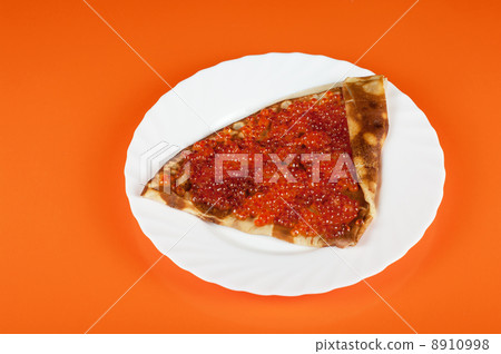 Pancake with red caviar 8910998