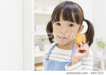 餅乾的女孩 8917253