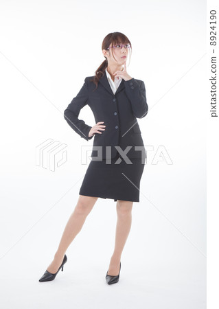 西裝女 8924190