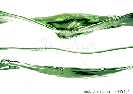 Green water waves 8945435