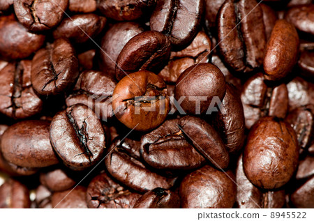 Coffee beans background 8945522