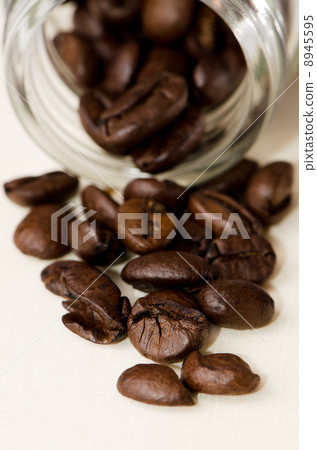 Coffee beans 8945595