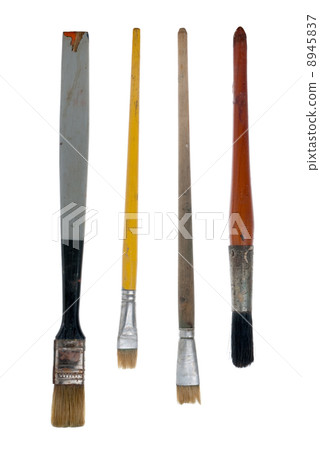 Used art brushes 8945837