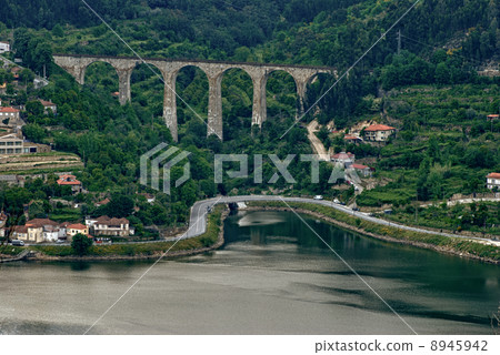 Douro Valley - Town Oliveira do Douro 8945942