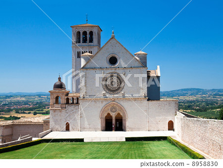 assisi cathedral assisi cathedral 8958830