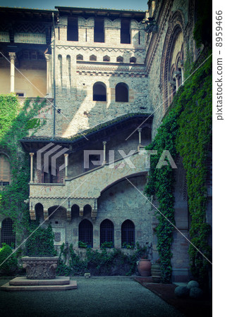 grazzano visconti castle 8959466