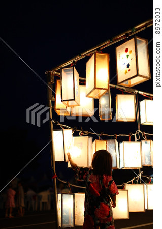 節日和光明 8972033