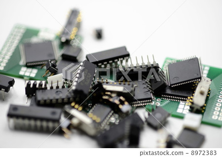 Electronic parts 8972383