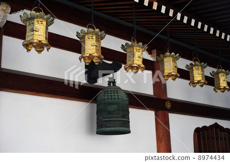 Hanging lantern of Nakayama-ji-2 Hanging lantern of Nakayama-ji-2 8974434