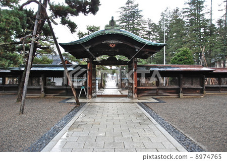 上杉神社的“Kamon門”(米澤城內/米澤市米澤市米澤市內) 上杉神社的“Kamon門”(米澤城內/米澤市米澤市米澤市內) 8974765