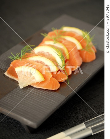 Japanese hors d'oeuvres salmon marinade (portrait) Japanese hors d'oeuvres salmon marinade (portrait) 8975048