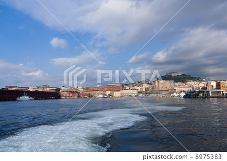 Beverello Port  - 通往卡普里島 - （意大利 - 那不勒斯） 8975383