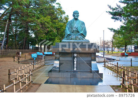 Uesugi Takayama公共雕像(米澤城堡/山形縣米澤市丸之內) Uesugi Takayama公共雕像(米澤城堡/山形縣米澤市丸之內) 8975726