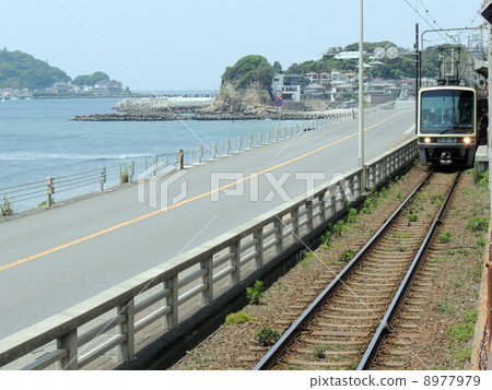 Sea and Enoden 8977979