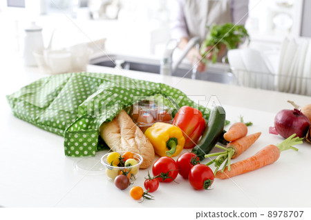 環保袋和蔬菜 8978707