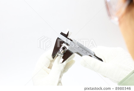 Measurement and inspection work of parts using calipers 8980346