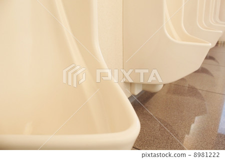 公共廁所 8981222