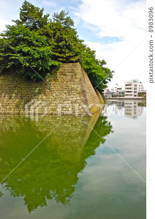 Ishigaki · Hori (Fukui Castle / Major Fukui City Fukui Prefecture) 8983096