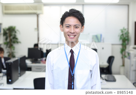 新員工帶著微笑 新員工帶著微笑 8985148