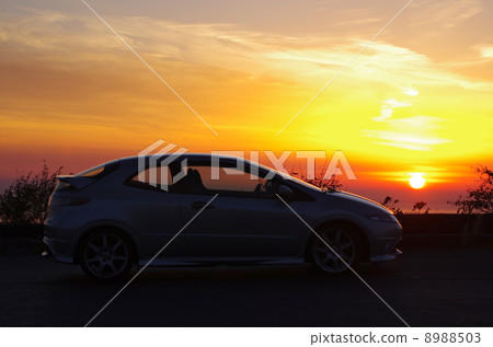 Sun and sports car sinking in Nishi Izu Sun and sports car sinking in Nishi Izu 8988503