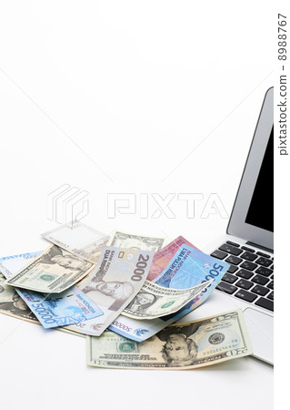 Laptop computer and overseas bill Laptop computer and overseas bill 8988767