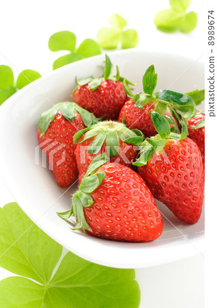 Fresh strawberries 8989674