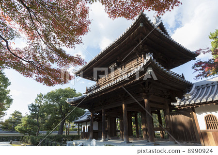 Kenninji Sanmon (Nozomu Tower) Kenninji Sanmon (Nozomu Tower) 8990924