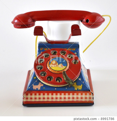 Tin teles Japanese made toys in the 1950s 8991786