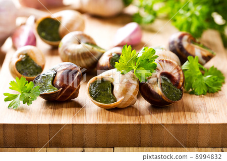 escargots with parsley escargots with parsley 8994832