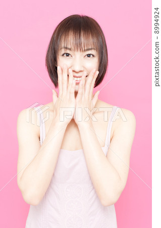 Rejoicing woman 8994924