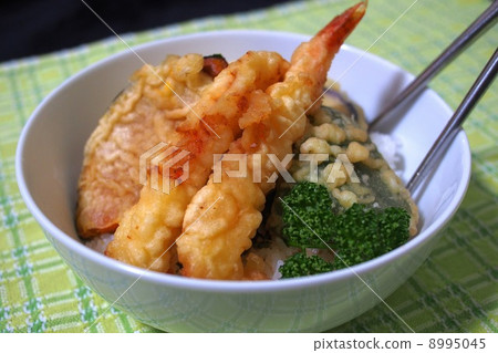 Bowl of rice and fried fish Bowl of rice and fried fish 8995045