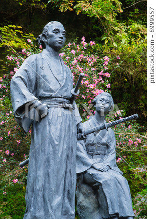 坂本龍馬蜜月紀念碑 8999557