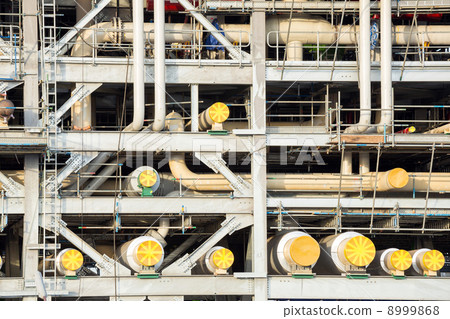 LNG Factory LNG Factory 8999868