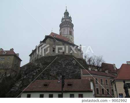 走在捷克市（Cesky Krumlov老城區） 9002992