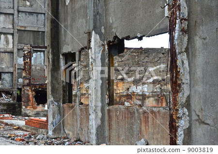 Battleship Island (Toshima) (Nagasaki-shi, Nagasaki prefecture) 9003819