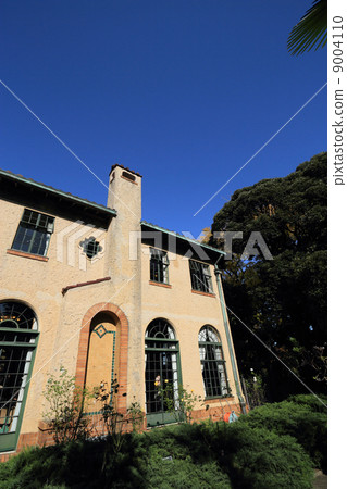 Berik Hall Berik Hall 9004110