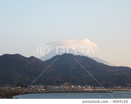 Mt. Fuji from Suruga Bay 9004288