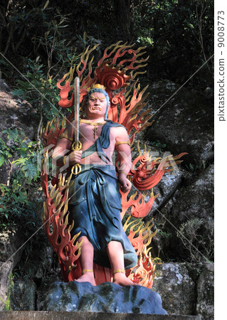 四國佛陀27號佛教寺廟“Shinnenji”的雕像 四國佛陀27號佛教寺廟“Shinnenji”的雕像 9008773