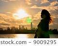 Manhattan and the beautiful woman 9009295