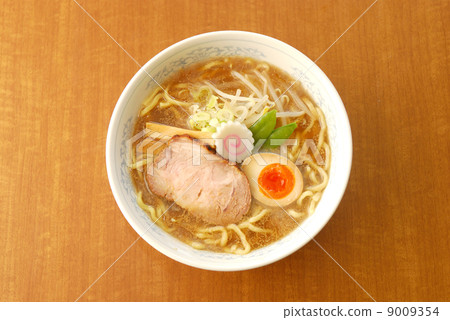 豬骨醬油拉麵 9009354