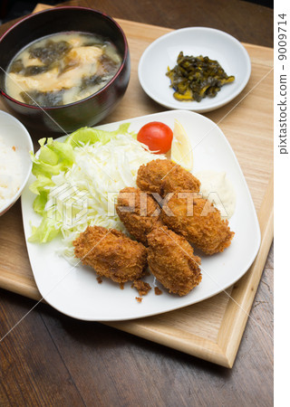 Deep fried oysters  9009714