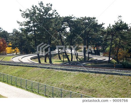 Winding Road, but One Road 9009766